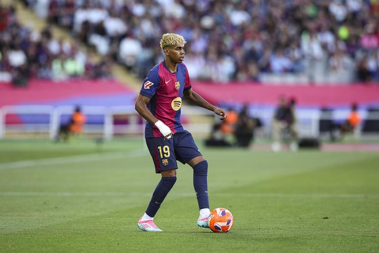 国家队征召！感谢邵佳一指导为青岛足球书写的精彩篇章