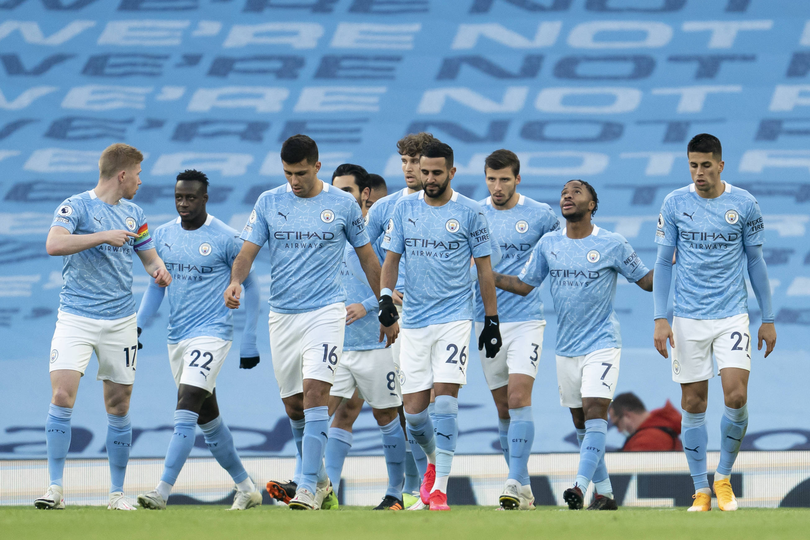 拜仁莱万多夫斯基连续两场进球