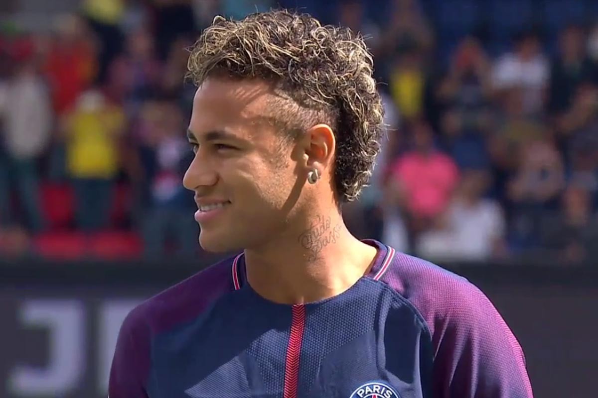 周琦晒与赵睿&翟晓川&方硕合照：又是一年新赛季